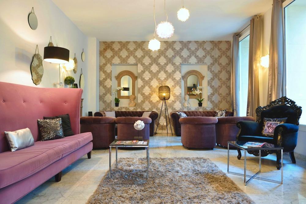 Hotel La Promenade 4*